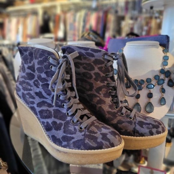 Stella McCartney Sz 37 Leopard Wedge Bootie - Picture 2 of 10